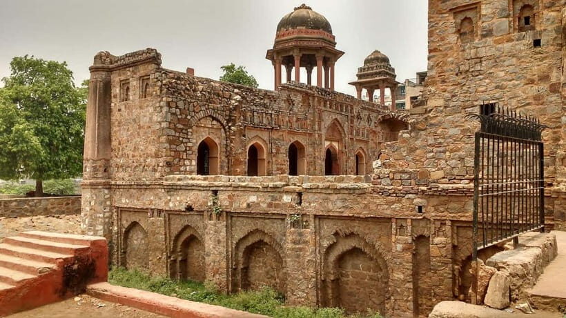 Delhi: Mehrauli Archaeological Park Tour with Hotel Pickup - Mehrauli Archaeological Park: Delhi’s past, on foot