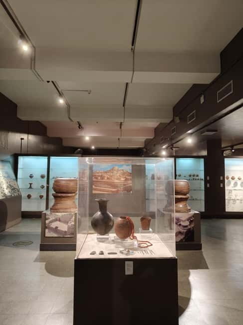 Delhi: National Museum Tour - Ending well: museum shop, café break, and souvenirs that don’t feel forced