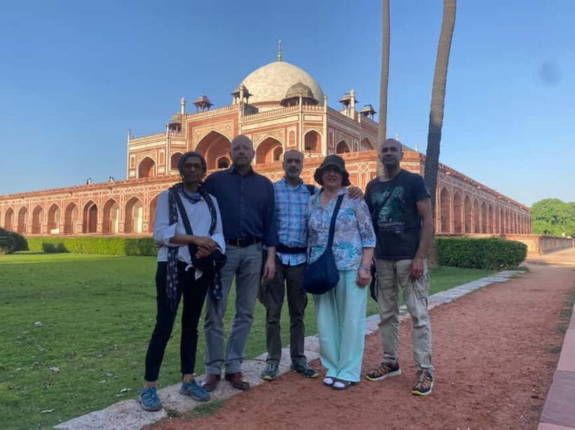 Delhi: Old and New Delhi Full or Half Day Guided Tour - Price and logistics: what $10 really buys you