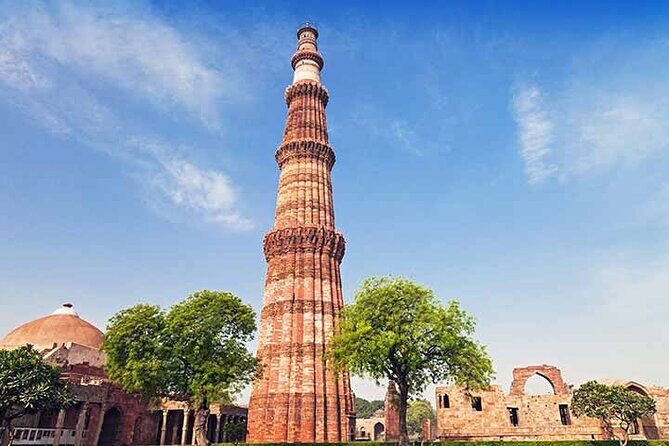 Delhi: Old and New Delhi Guided Private Tour - Lunch Break: Make the Choice That Fits Your Energy