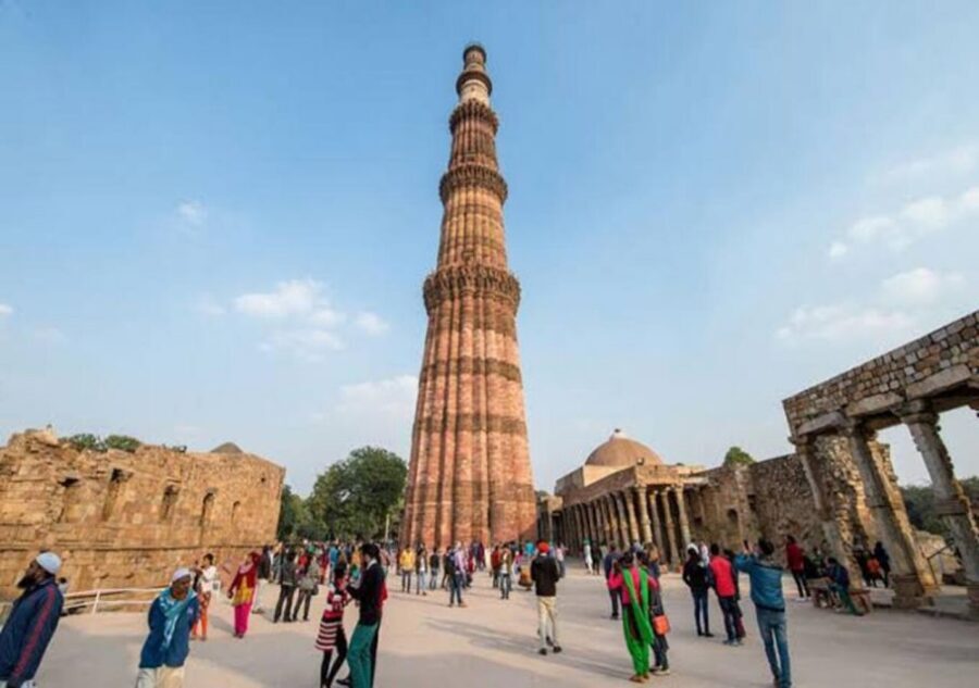 Delhi: Old and New Delhi One Day Private Guided City Tour - Jama Masjid: Start With Mughal Power From the Inside