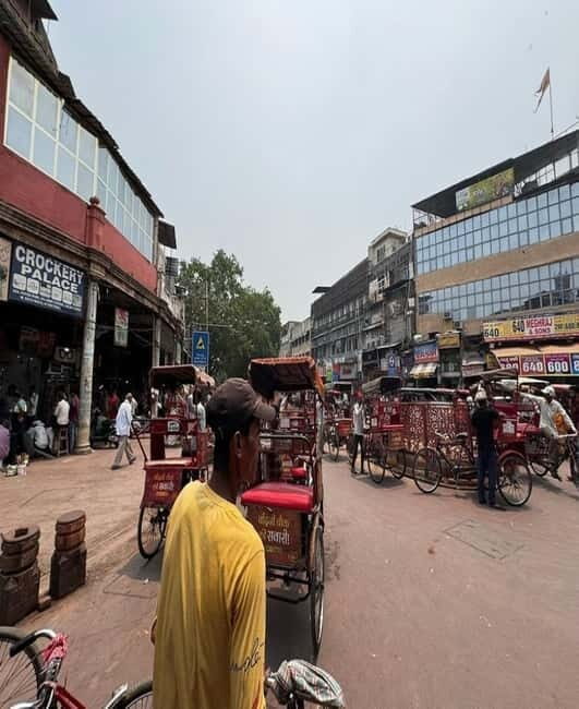DELHI: Old And New Delhi Private Guided Tour With Entrances - Lunch break: plan for the 45-minute reset
