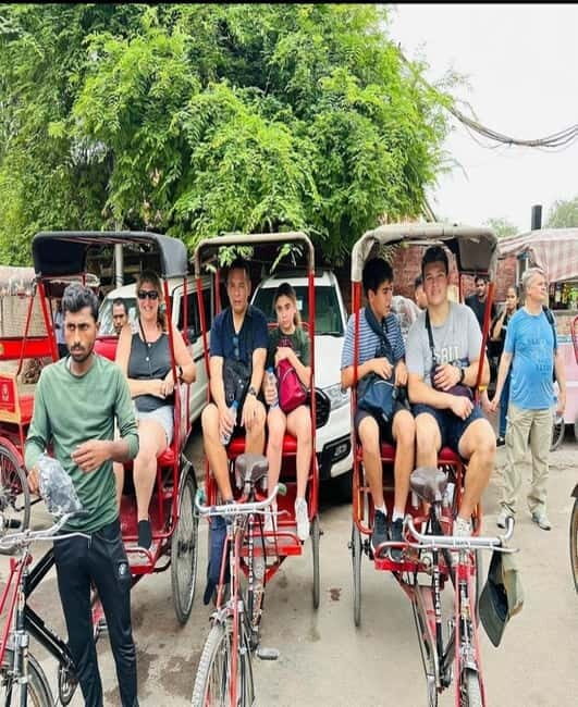 DELHI: Old And New Delhi Private Guided Tour With Entrances - Akshardham: a big, guided temple complex