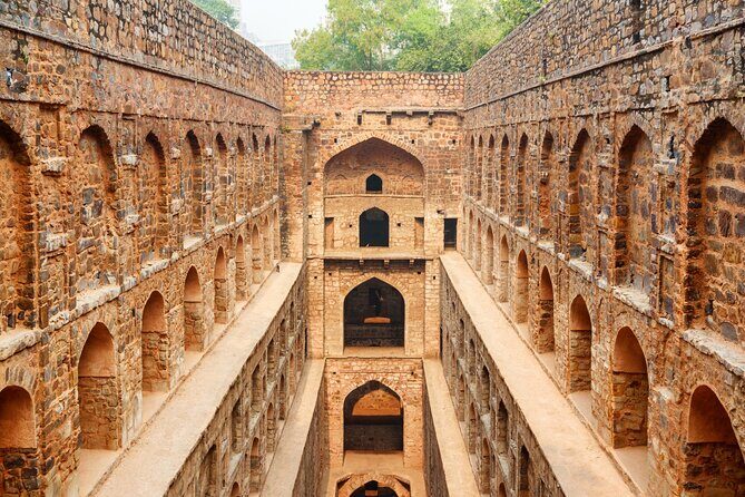 Delhi Old And New Delhi Private Sightseeing Tour - Private Car and Guide: How the Day Actually Runs