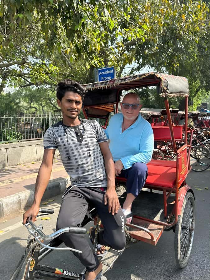 Delhi: Old and New Delhi Private Tour with Red Fort Inside - Old Delhi: Jama Masjid, Chandni Chowk, Spice Markets, and a Rickshaw Moment