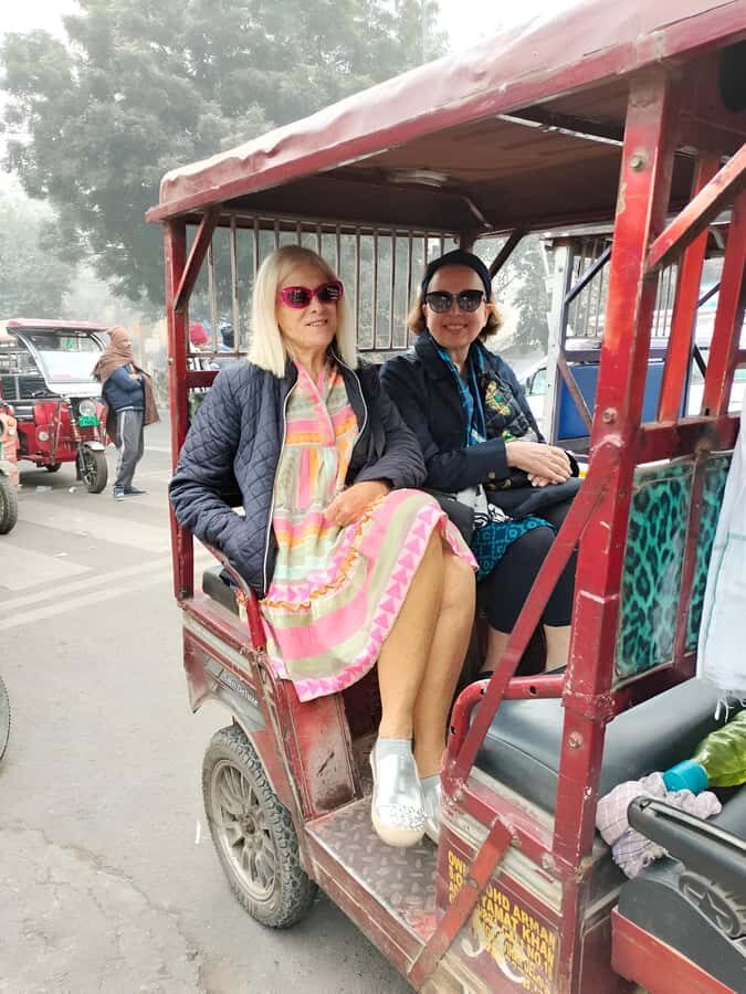 Delhi: Old and New Delhi Private Tour with Red Fort Inside - Full-Day vs Luxury Full-Day: What You Gain With the Upgrade