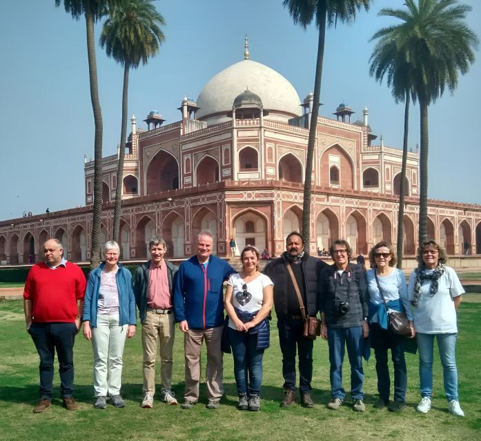 Delhi: Old Delhi and New Delhi Private Tour - Chandni Chowk on Foot and by Rickshaw: How to See More Without Getting Wrecked