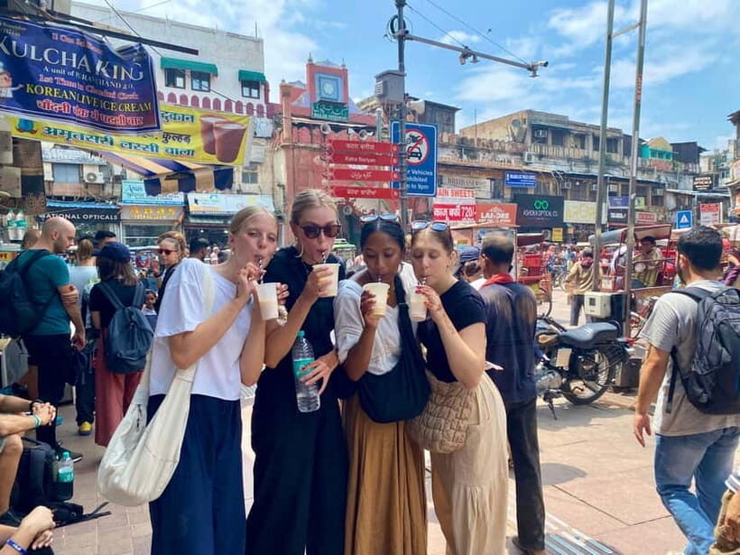 Delhi: Old Delhi's Street Food, Temples & Spice Market Tour - Key things you’ll notice on this Old Delhi tour