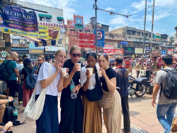 Delhi: Old Delhi's Street Food, Temples & Spice Market Tour - Old Delhi walking plus the rickshaw ride: cover ground and get photos