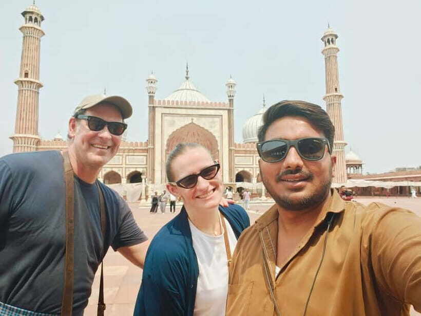 Delhi: Old & New Delhi Private Full Day or Half Day Tour - Red Fort from the exterior: what you’ll gain (and what you’ll miss)