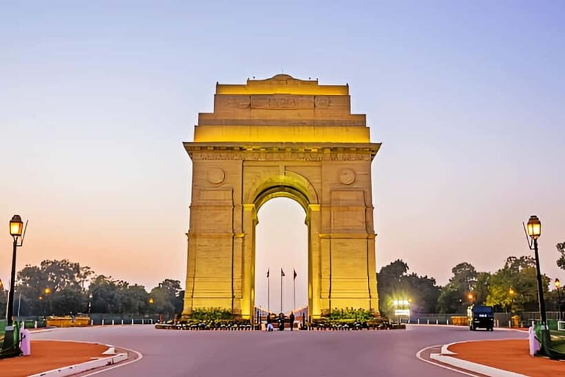 Delhi: Old & New Delhi Private Guided Full or Half-Day Tour - Old Delhi begins with Jama Masjid and the lanes of Chandni Chowk
