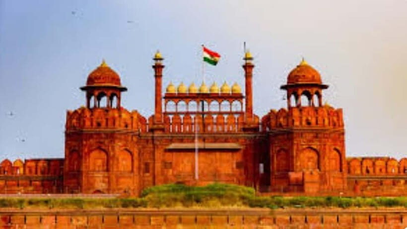 Delhi: Old & New Delhi Private Tour Full or Half-Day By Car - Humayun’s Tomb and the Lotus Temple’s free-visit reality