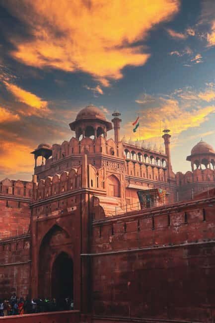 Delhi: Private 5-Hours Sightseeing Tour with Hotel Pickup - Jama Masjid: When Scale Meets Spiritual Architecture