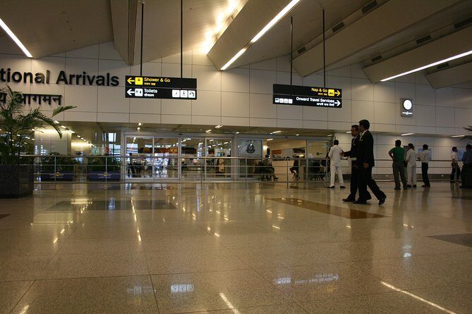 Delhi - Private arrival transfer from Airport to Hotel - Why a private Delhi arrival transfer beats taxi chaos