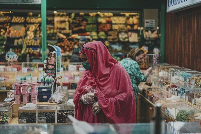 Delhi: Private Chandni Chowk, Dilli Haat & Spice Tour - Khari Baoli spice market: saffron, cardamom, and what to buy (or not)