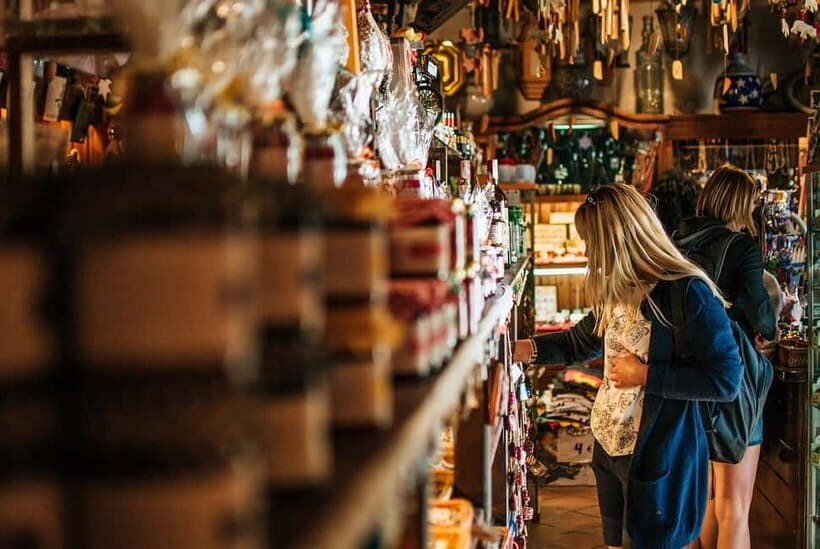 Delhi: Private Chandni Chowk, Dilli Haat & Spice Tour - Dilli Haat: handmade crafts, artisan shopping, and optional street food