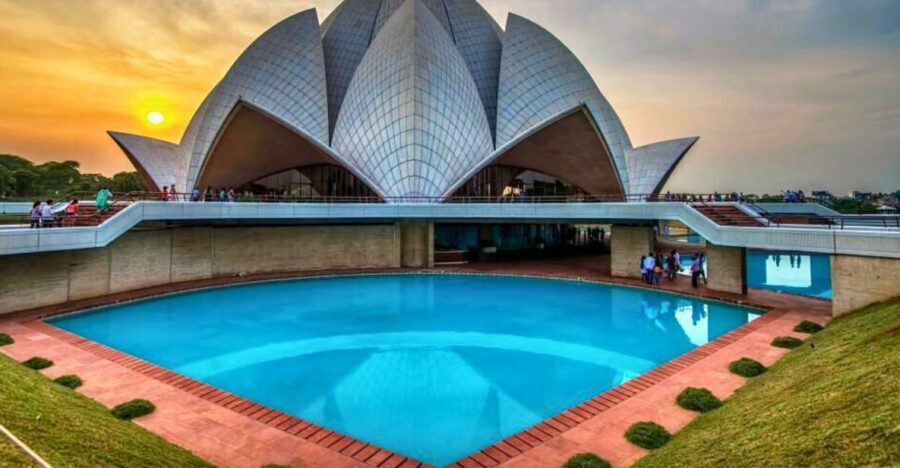 Delhi: Private Delhi Spiritual Sightseeing Tour By Car - Why This Private Car Route Works for First-Time Delhi