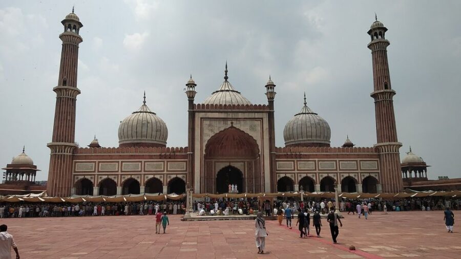 Delhi: Private Delhi Spiritual Sightseeing Tour By Car - Guides and Pace: Why the Stories Matter as Much as the Sights