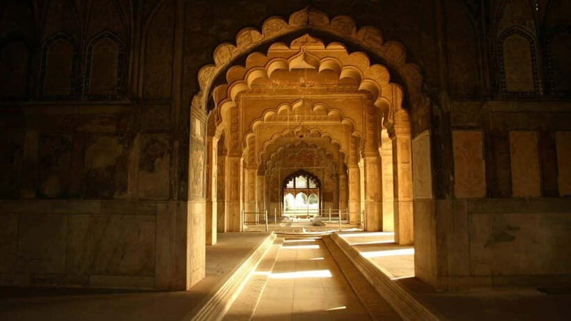 Delhi: Private Full-Day City Tour of Old and New Delhi - Lunch in New Delhi: the built-in reset you’ll thank yourself for