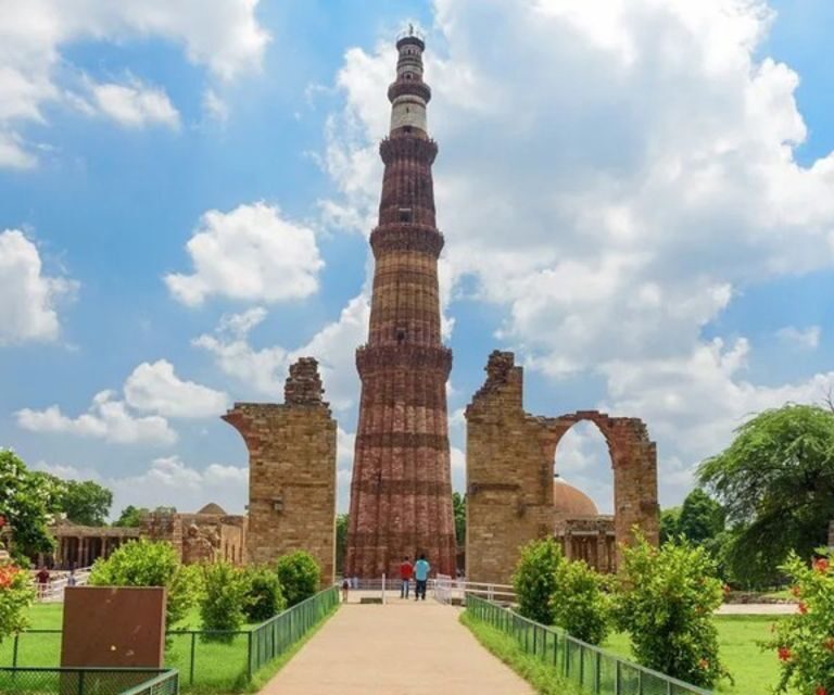 Delhi: Private Guided Day Tour of Old and New Delhi - Old and New Delhi, One Day, No Guesswork