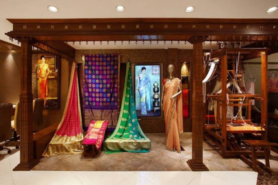 Delhi: Private Guided Shopping Tour in A/C car with transfer - Price and Value: Why This $12-Per-Person Deal Can Make Sense