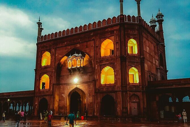 Delhi: Private Guided Spiritual Sites Tour in Delhi - India Gate and Rashtrapati Bhavan: Short Stops, Easy Photos