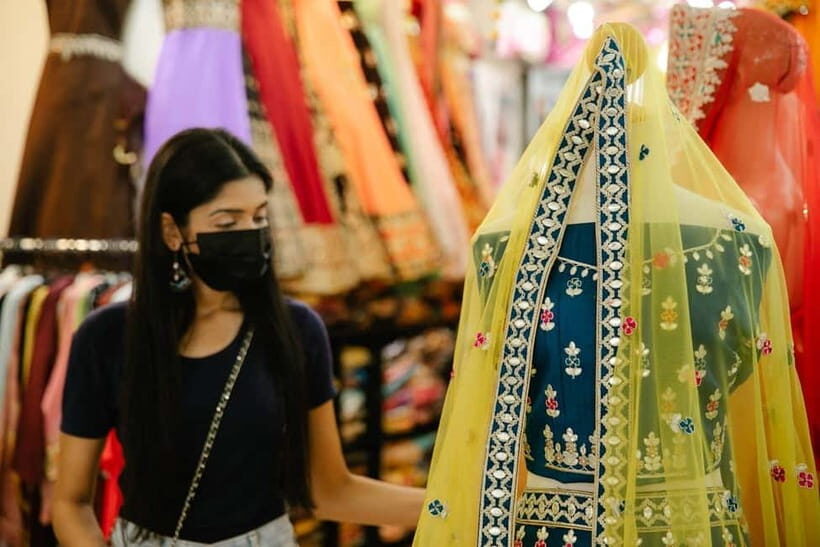 Delhi: Private Half-Day Shopping Tour with Guide & Transfers - Key Highlights Worth Planning For