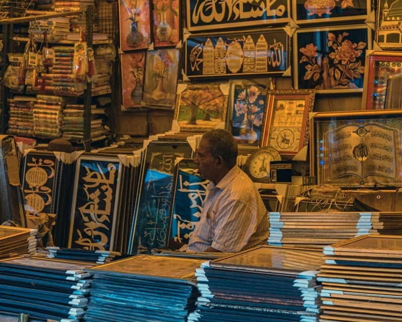 Delhi: Private Half-Day Shopping Tour with Guide & Transfers - Timing, Closures, and Special Days