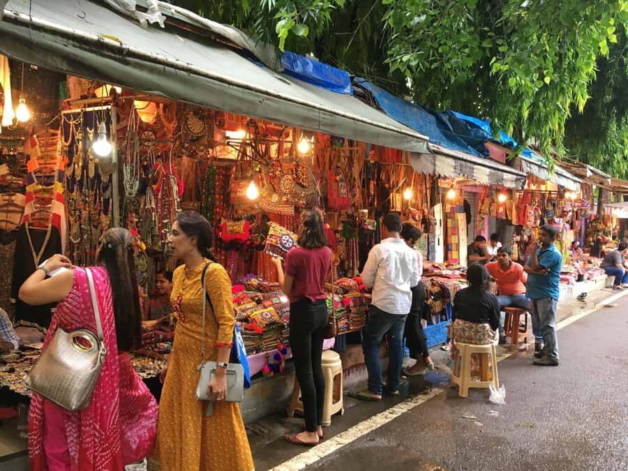 Delhi: Private Half-Day Shopping Tour with Transfer - Price and Value: What $20 Per Person Includes