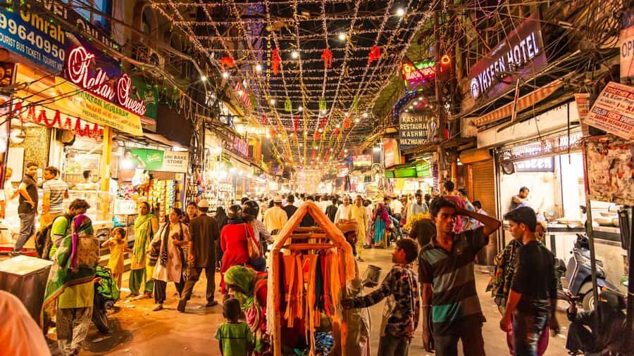 Delhi: Private Half-Day Shopping Tour with Transfer - Khari Baoli Spice Market: Where Your Senses Do the Negotiating