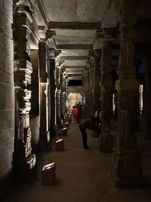 Delhi: Private Old and New Delhi Full or Half Day Tour - Qutub Minar and the Lotus Temple: Design That Hits You Visually
