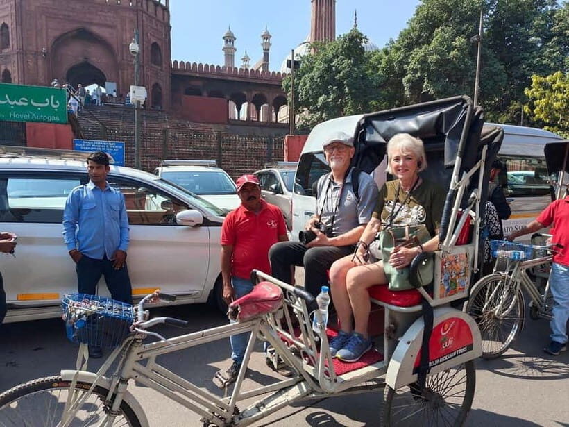 Delhi: Private Old & New Delhi City Tour with Car & Guide - The Rickshaw Ride: A Short Moment That Feels Like the City’s Own Story