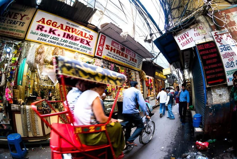 Delhi: Private Shopping Tour with a Local Guide and Transfer - Key Highlights You’ll Feel Immediately