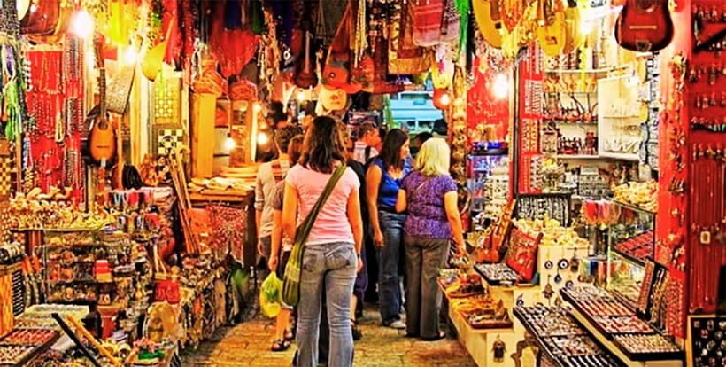 Delhi: Private Shopping Tour with a Local Guide and Transfer - Price and Value: Why $8 Can Feel Like More in Delhi