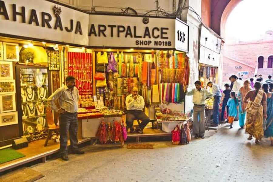 Delhi: Private Shopping Tour with Guide and Transfer - Chandni Chowk: Wholesale Textiles, Electronics, and Watches