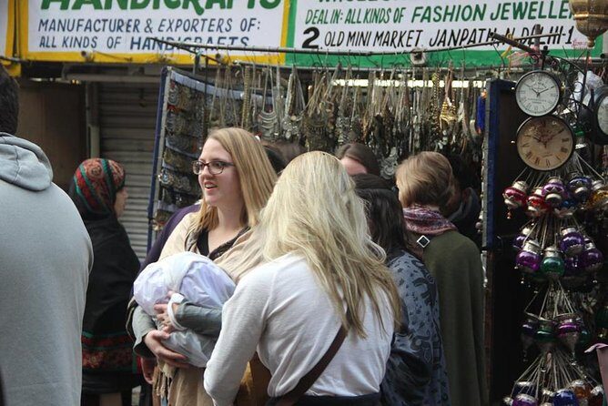 Delhi Private Shopping Tour with transfers - Stop 3: Padma Bazaar for Jewelry, Wedding Attire, and Keepsake Shopping
