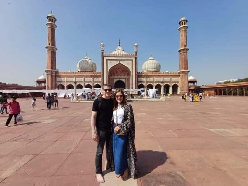 Delhi: Private Tour of Old and New Delhi with Hotel Pickup - Old Delhi vs New Delhi vs the full 8-hour day