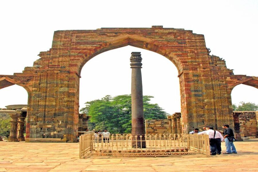 Delhi: Private Tour of Old & New Delhi with Optional Tickets - Photo stops that still matter: Red Fort, Rashtrapati Bhavan, and Parliament