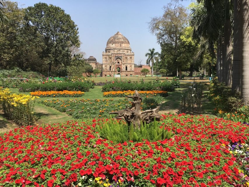Delhi: Private Tour of Old & New Delhi with Optional Tickets - India Gate with guided time: the moment Delhi feels formal