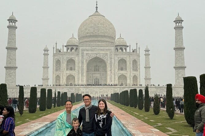 Delhi: Same Day Taj Mahal & Agra Fort Tour with Baby Taj & Lunch - Delhi-to-Agra in a private car: why this day trip feels efficient