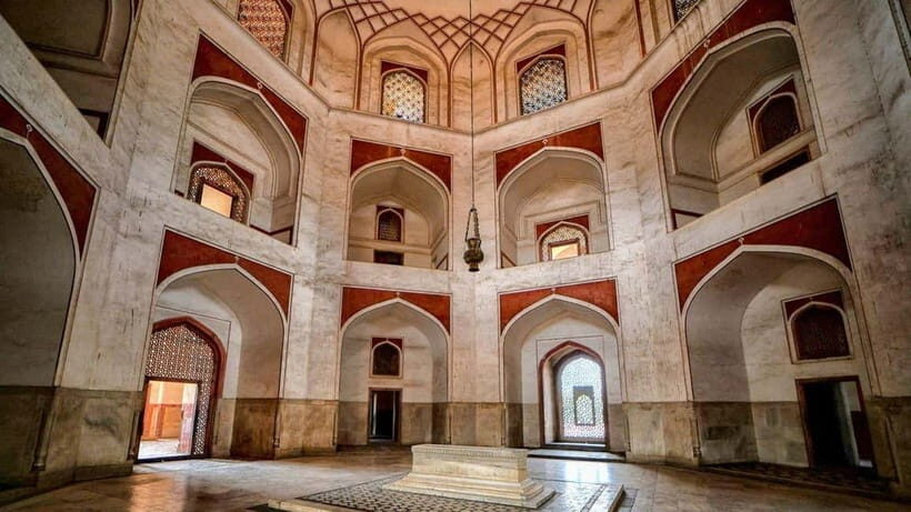 Delhi: Skip-the-Line Humayun's Tomb Tour with Transfers - Entering Humayun’s Tomb: what to look for first