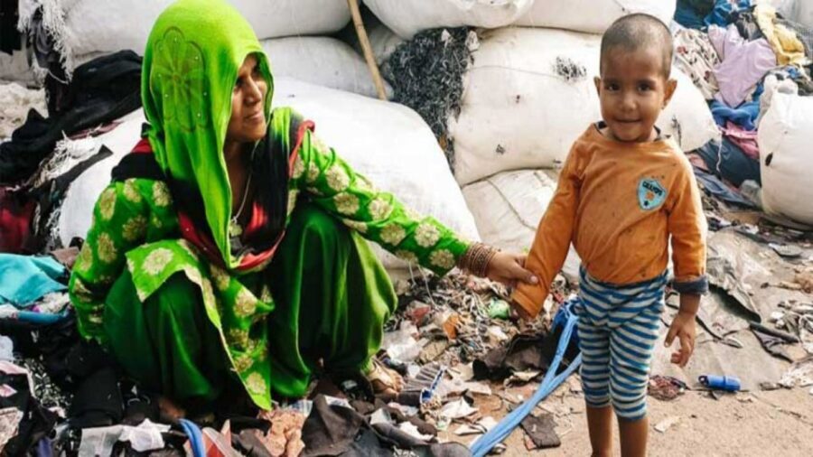 Delhi Slum Walking Tour - Small industries and small residences: seeing the local economy in miniature
