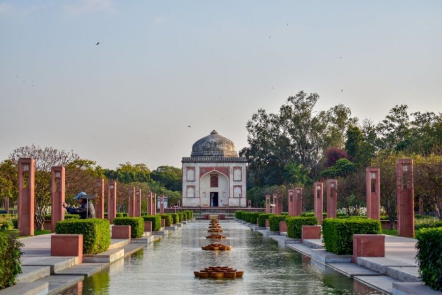 Delhi: Small Group Art, Culture & History Discovery Tour - The Coffee-and-Art Alley Stop: Culture You Can Taste and Photograph