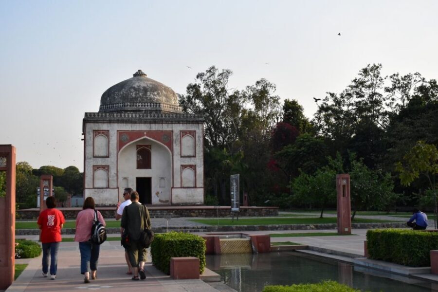Delhi: Small Group Art, Culture & History Discovery Tour - Eco-Friendly and Small-Group Comfort That Feels Like Respect