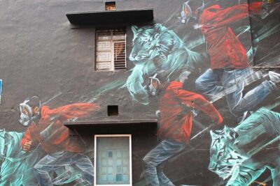 Delhi Street Art Tour - Khan Market Start: Coffee, Design, and a Quick Reset