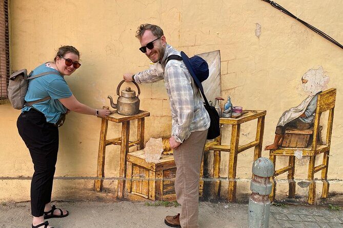 Delhi Street Art Walk in Lodhi Art District with Chai & Food - Walking the murals: what you’ll learn on the first 60 minutes