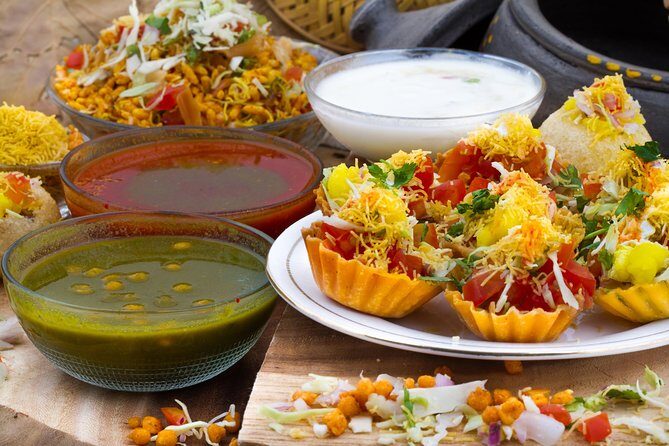 Delhi: Street Food Crawl (2 Hours Guided Food Tasting Tour) - What You’ll Eat in 2 Hours: Samosa, Puri, Halwa, Fruit Sandwiches