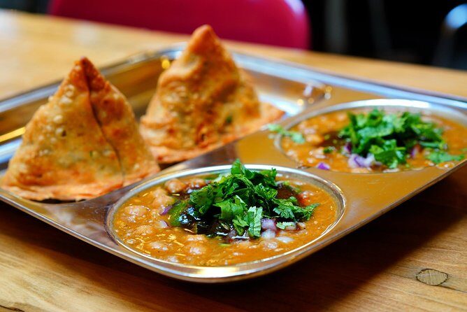 Delhi: Street Food Crawl (2 Hours Guided Food Tasting Tour) - Guides and Pacing: When the Story Actually Helps