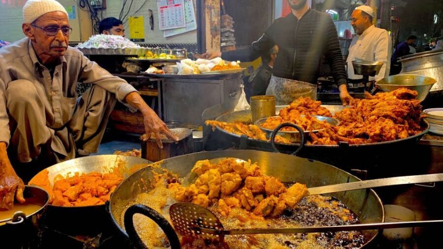 Delhi: Street Food Walking Tour of Old Delhi with Tastings - Who the guide style is for, and how languages fit