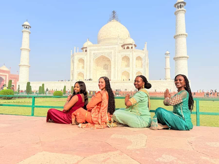 Delhi: Taj Mahal & Agra Tour by Gatimaan Express Train - Entering the Taj Mahal with a plan (and avoiding common mistakes)